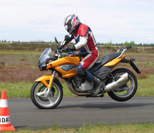 ADAC fordert serienmäßiges ABS bei Motorrädern