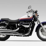 Honda VT 750 S in Tricolor-Lackierung