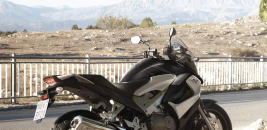 Honda Crossrunner kostet 10.790 Euro