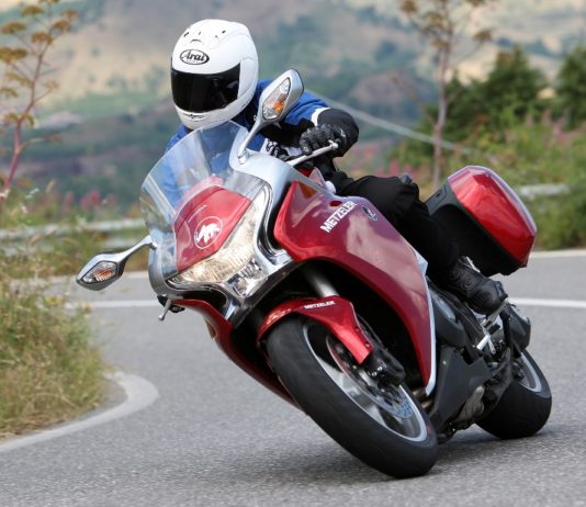 Metzeler sucht Allround-Tester