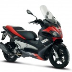 Aprilia SR Max