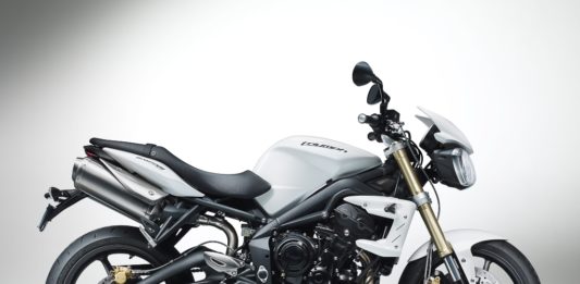 Triumph präsentiert aufgewertete Street Triple
