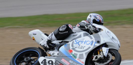 Münch dominiert Auftaktrennen bei der Elektromotorräder-EM