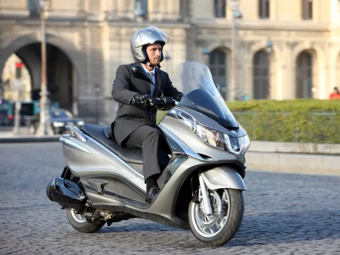 Piaggio X10