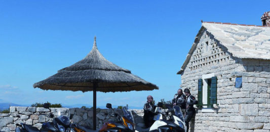 Markenoffene Motorrad-Reisen von Suzuki