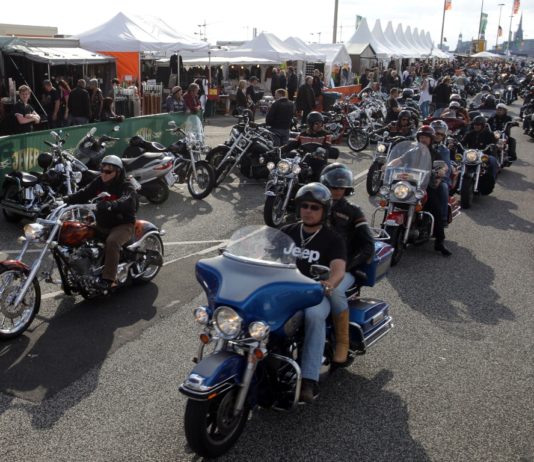 Harley Days 2012 in Hamburg: Über 70.000 Bikes und eine halbe Million Besucher!
