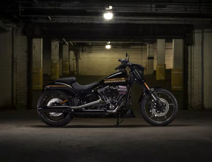Harley-Davidson CVO Pro Street Breakout
