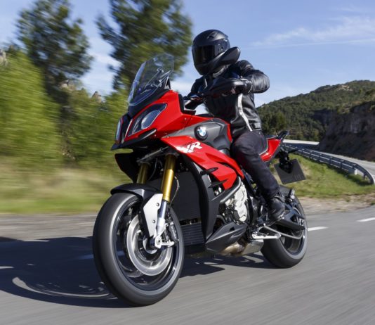 BMW und SIXT bauen Motorradvermietung aus