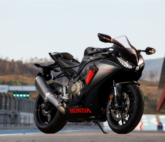 Honda CBR1000RR Fireblade mit bis zu 5.000 € Aktionsrabatt Honda CBR1000RR Fireblade