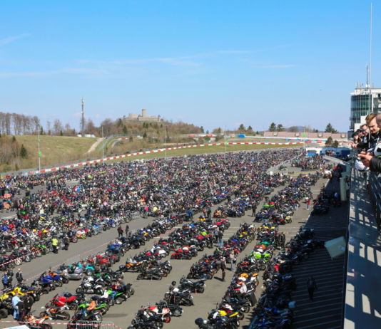 20.000 Biker zum „Anlassen“ auf dem Nürburgring "Anlassen" auf dem Nürburgring