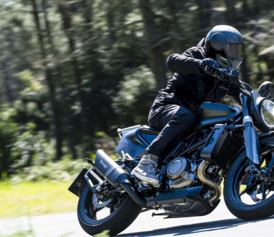 Husqvarna Svartpilen 701: Schwarzer Pfeil Husqvarna Svartpilen 701