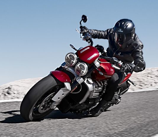 Triumph Rocket 3: Der Power-Cruiser Triumph Rocket 3